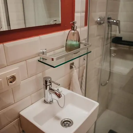 בית הארחה Casa Rosales Cardes (Infiesto)