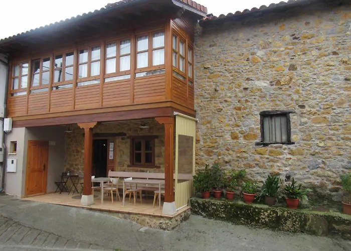 Casa Rosales Pensión Cardes (Infiesto)